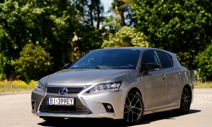 samochody osobowe Lexus CT cena 64900 przebieg: 30500, rok produkcji 2016 z Białystok